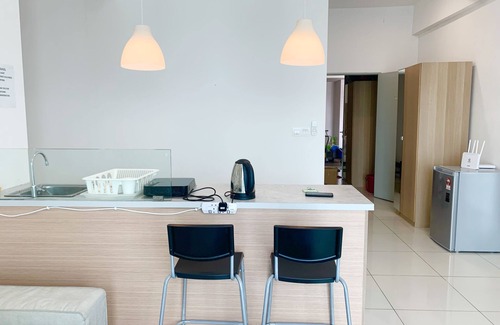 Kampung Sembulan Baru Apartamento | Sunset Seaview Vacation Condos at Infinity Avenue