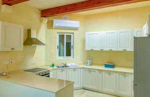 Santu Pietru Villa | Sunset Serenity - Cuatro Habitaciones Villa, Capacidad 9
