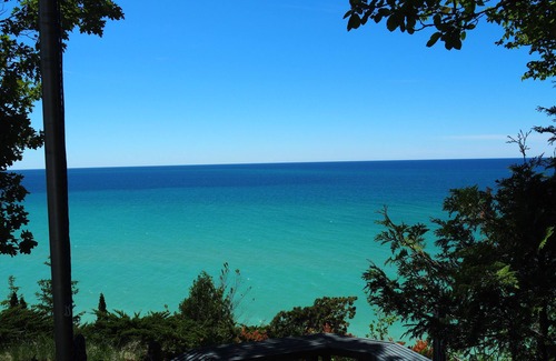 Frankfort Casa | Sunset Serenity - INCREDIBLE HOME ON BLUFF OVERLOOKING LAKE MICHIGAN!