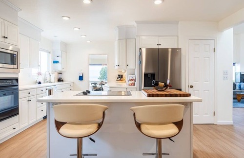 Sunset Cliffs Casa | Sunset Serenity On The Cliffs / Balcony / Oceanview