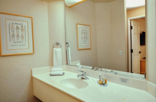 Palo Verde Casa | Sunset Serenity: Onsite Pool, BBQ Area! 2 Relaxing Units Near Tucson Airport