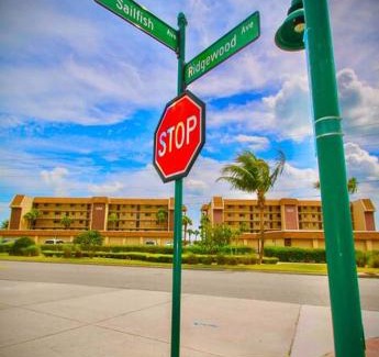 Port Canaveral Casa | Sunset Serenity-Remodeled 4BR Beach House with Oceanview