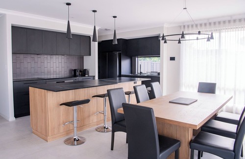 Busselton Casa | Sunset Shores | 4BR Pool Retreat in Busselton