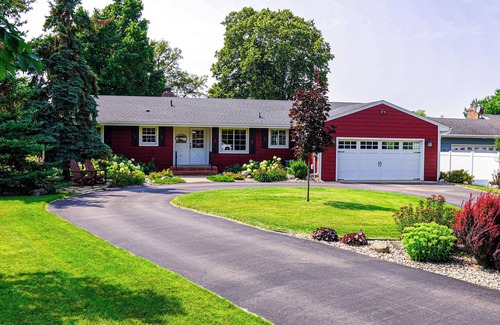 Alexandria Casa | "Sunset Shores" on Lake Latoka