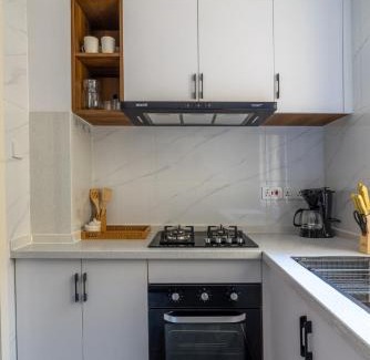 Kilimani Apartamento | Sunset Skyline Alba by YourHost1 bedroom Nairobi