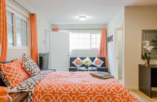 El Monte Casa | Sunset Studio Home w/ kitchen near DTLA