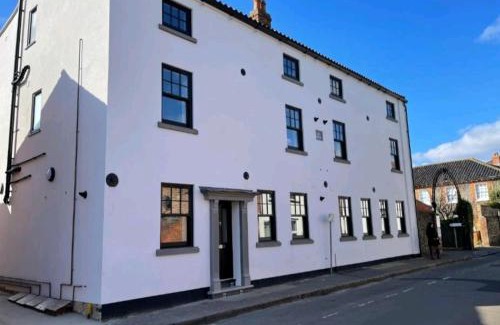 Holt Apartamento | Sunset View, 2 bedrooms in the heart of Holt with parking