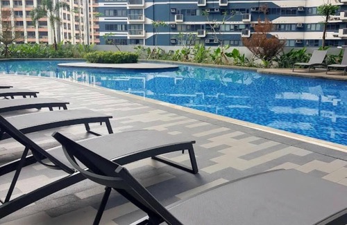San Antonio Apartamento | Sunset View at Air Residences Makati