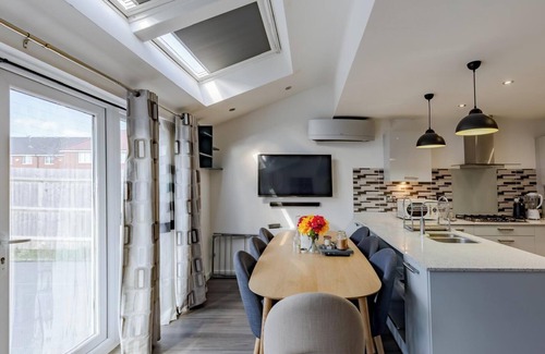 Wednesbury Casa | Sunset View-luxury 2-bed House Near Birmingham