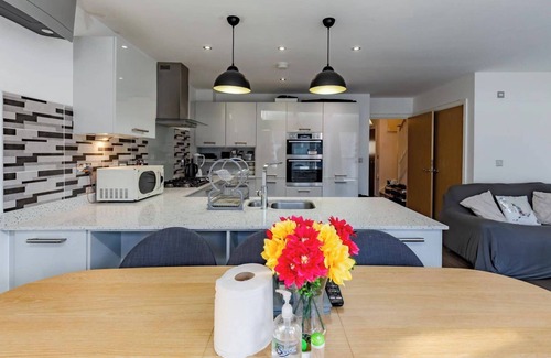 Wednesbury Casa | Sunset View-luxury 2-bed House Near Birmingham