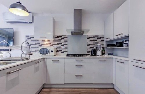 Wednesbury Casa | Sunset View-luxury 2-bed House Near Birmingham