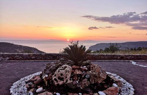 Neon Oitylo Casa | Sunset View Stone House, Areopoli Mani