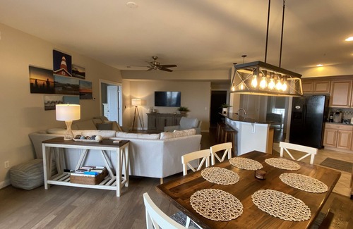 Chincoteague Condominio | Sunset Views on the Chincoteague Bay