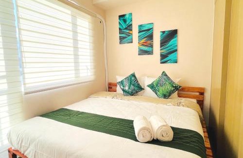 Ususan Apartamento | Sunset View w/King BednWI-FI at Grace Res, Taguig