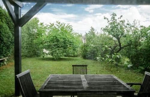 Breitenbrunn Casa | Sunset View Weekend house with lake view, balcony, garden, parking