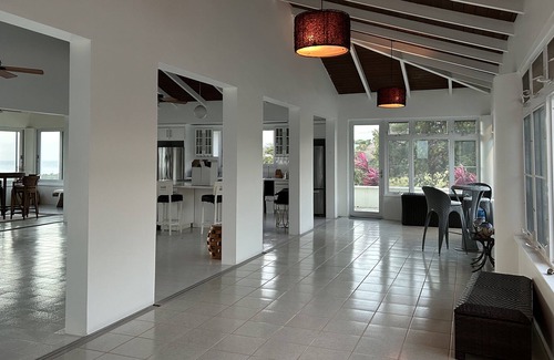 Estate Orange Grove West Villa | Sunset Villa, near beach, perfect for catered weddings & events
