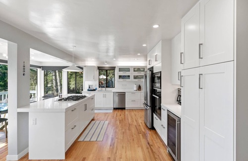 Del Monte Forest Casa | Sunset Villa: Upscale Three Bedroom Three Bath with Ocean Views
