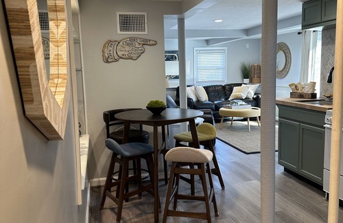 Waveland Condominio | Sunsets and sunrises moments away. 5 min walk to Sandy Nantasket Beach.