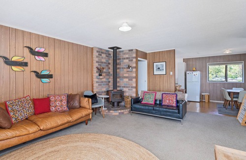 Whangapoua Casa | Sunsets and Surf - Whangapoua Holiday Home