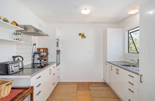 Whangapoua Casa | Sunsets and Surf - Whangapoua Holiday Home