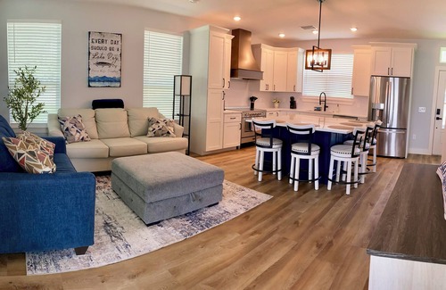 Clermont Cabaña | Sunsets at Cherry Lake-2 bedroom lake front cottage