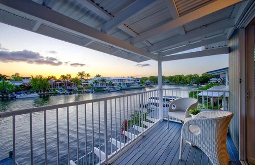 Noosaville Apartamento | Sunsets at Snowmas, Pooch Friendly & Stunning View