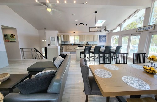 New London Casa | PUESTA DE SOL EN EL PARQUE DE LA PLAYA DEL OCÉANO! 6 CAMAS QUEEN! ¡MILLONES DE VISTA DEL DÓLAR DEL ATLÁNTICO!