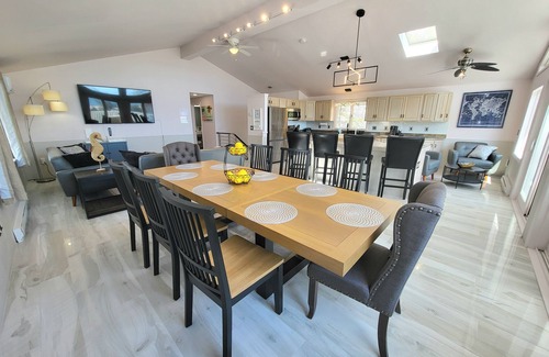New London Casa | PUESTA DE SOL EN EL PARQUE DE LA PLAYA DEL OCÉANO! 6 CAMAS QUEEN! ¡MILLONES DE VISTA DEL DÓLAR DEL ATLÁNTICO!