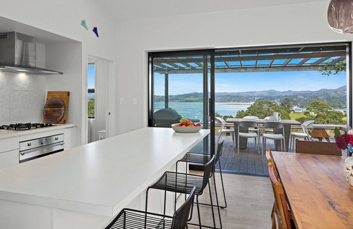 Mahurangi West Casa | Sunsets in the Spa at Ti Point - Your Beautiful, Modern, and Warm, City Escape