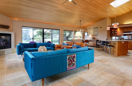 Sea Ranch Casa | Sunsets over the ocean, waves, whales, serenity, luxury on the bluff