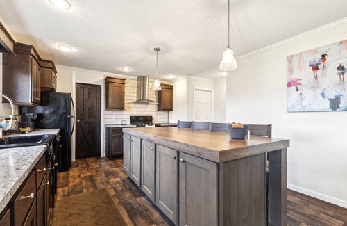 Port Clinton Casa | Sunsets & Serenity: Port Clinton Waterfront Stay 3 Bedroom Home