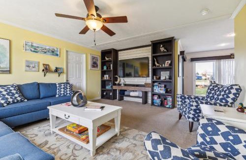 Port Clinton Casa | Sunsets & Serenity- Port Clinton Waterfront Stay home