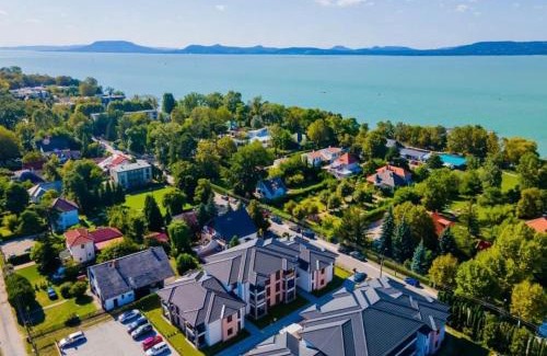 Balatonlelle Apartamento | Sunshine Apartment at the Lake Balaton - 100m from the beach, walking distance from centrum, shops and restaurants