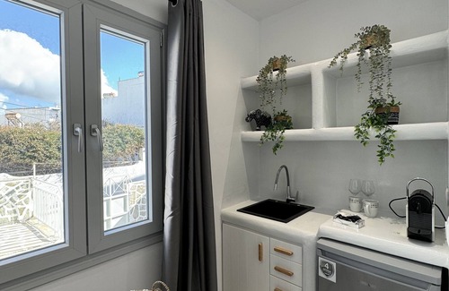 Agia Anna Casa | Sunshine Bay Suites