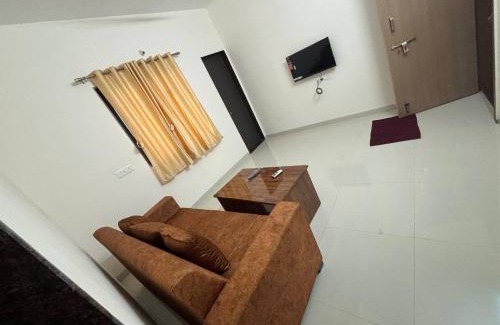 Pune Hotel | Sunshine Comfy Stay