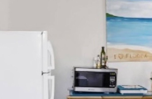 Pompano Beach Cabaña | Sunshine Cottage, a minutos de la playa.