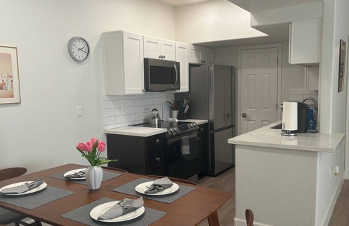 Arrowhead Ranch Apartamento | Sunshine for up to 6 people in a Luxe Apt