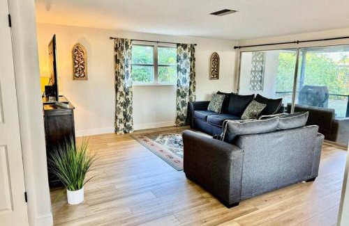 Southgate Casa | Sunshine Haven: Relax and Unwind