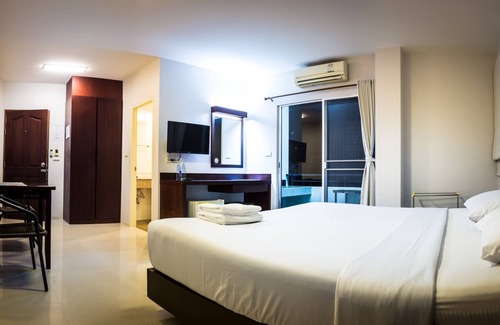 Hua Hin Hotel | Sunshine Hostel Hua Hin