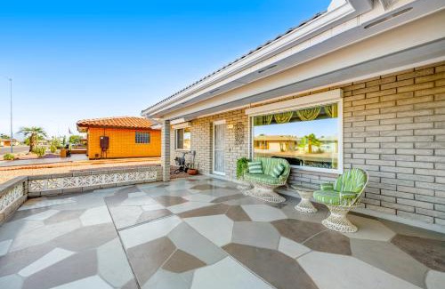 Sunland Village East Casa | Sunshine Oasis