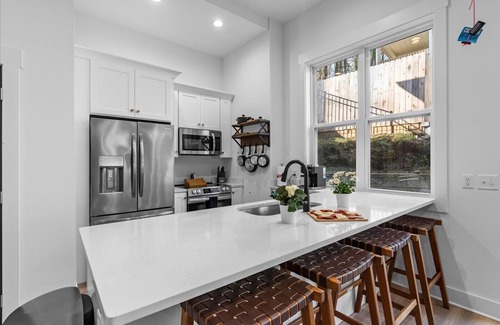Red Bank Casa | Sunshine on Hedgewood, 4 bedrooms 3 and a half baths. Minutes from Downtown