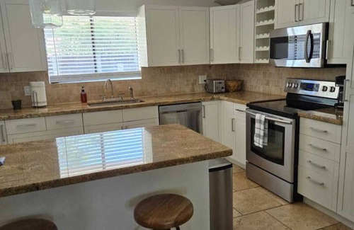 Scottsdale Highlands Casa | Sunshine on Sells | Pool & BBQ Grill