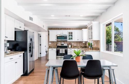Crown Heights Casa | Sunshine, Paradise Escape! Private Pool, Sleeps 12