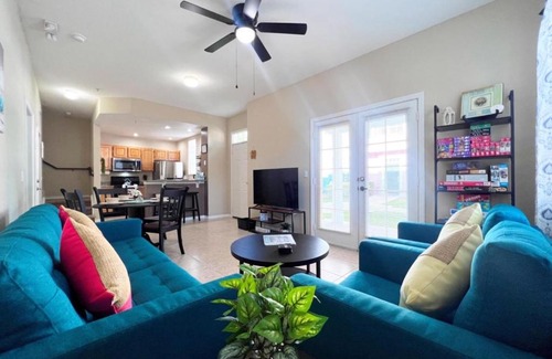 Venetian Bay Villages Casa | Sunshine Retreat 4 Bed Town Home-4017VBD townhouse