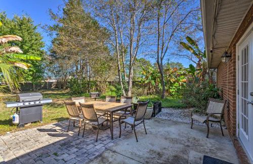 Navarre Casa | Sunshine State Escape 3 Mi to Navarre Beach!