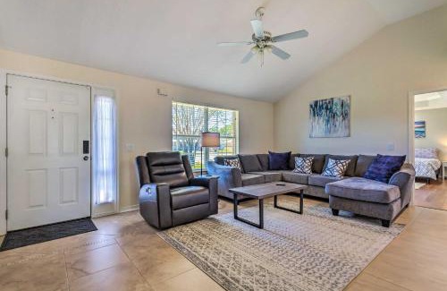 Navarre Casa | Sunshine State Escape 3 Mi to Navarre Beach!