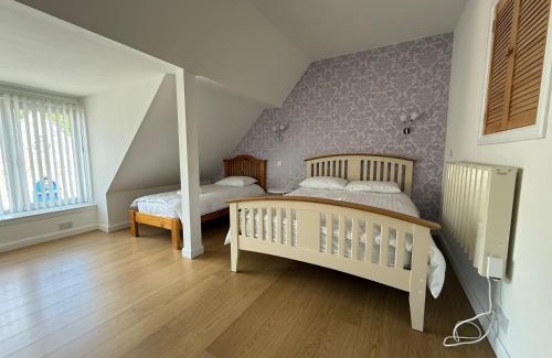 Insch Apartamento | Sunshine three bedrooms Apartment
