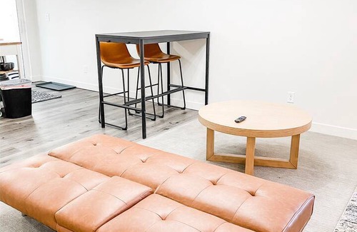American Fork Casa | Sunshine Travelers Minimalist Getaway Suite in American Fork