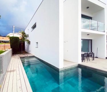 Estrela da Calheta Villa | Sunshine Villa with Optionally Heated Pool 150m above Ocean & Sandy Beach
