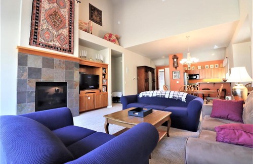 Redmond Casa | Sunstone Townhome 2/2 at Eagle Crest